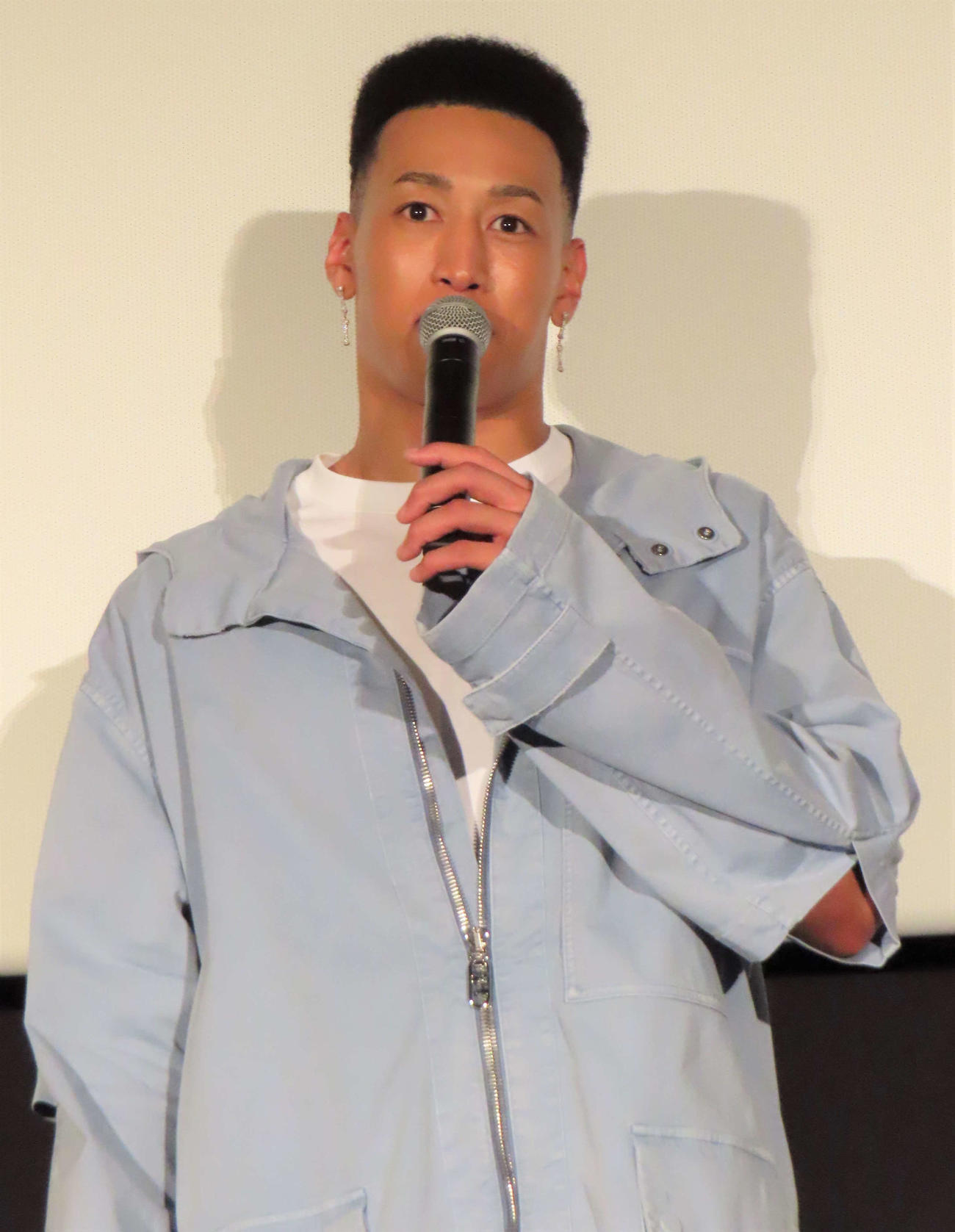 映画「ミンナのウタ」（清水崇監督、8月11日公開）公開前夜祭舞台あいさつに出席した関口メンディー（撮影・玉利朱音）