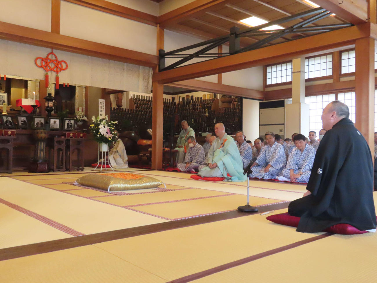 圓朝忌では4年ぶりに奉納落語会が行われた