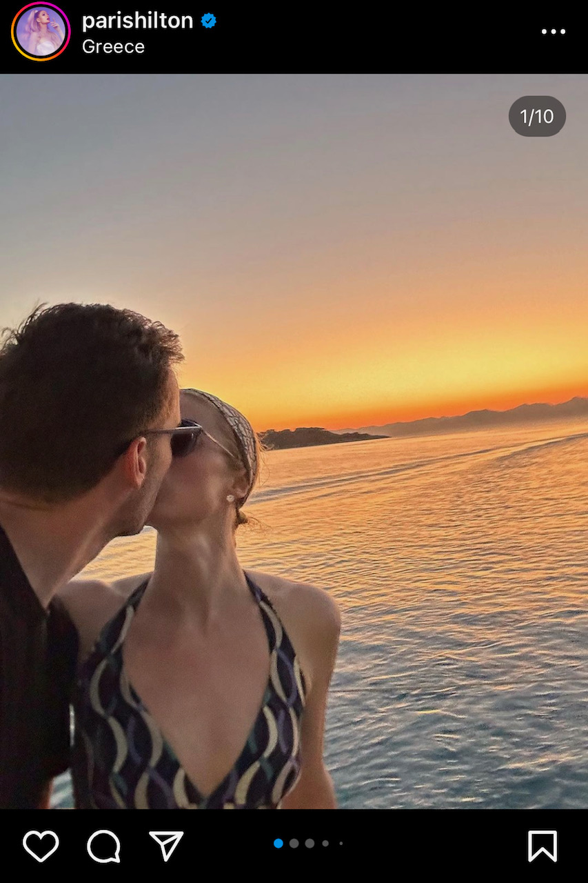 ギリシャでヨットクルーズを楽しむパリス・ヒルトン（パリス・ヒルトンのインスタグラムから）