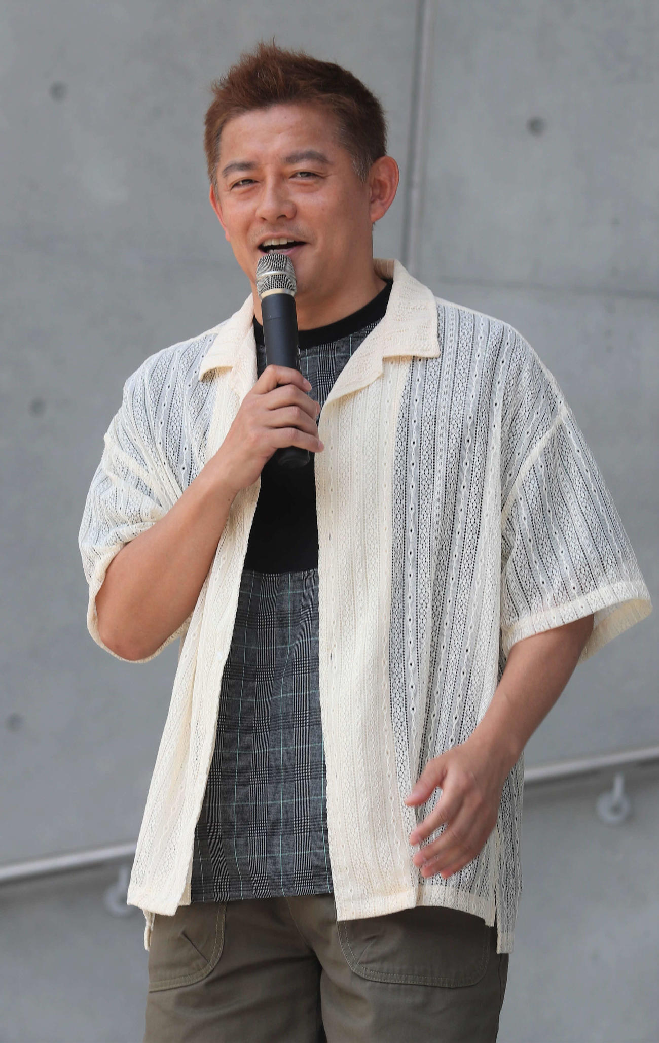 カラフルダイヤモンドのデビューイベントにゲストとして登場したスピードワゴンの井戸田潤