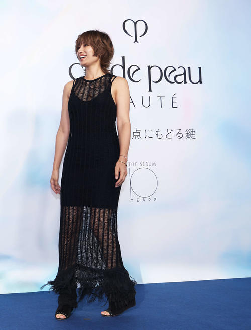 クレ・ド・ポー ボーテ期間限定POPUPイベント「輝きの原点にもどる鍵」フォトコールに臨む佐田真由美(撮影・河田真司)