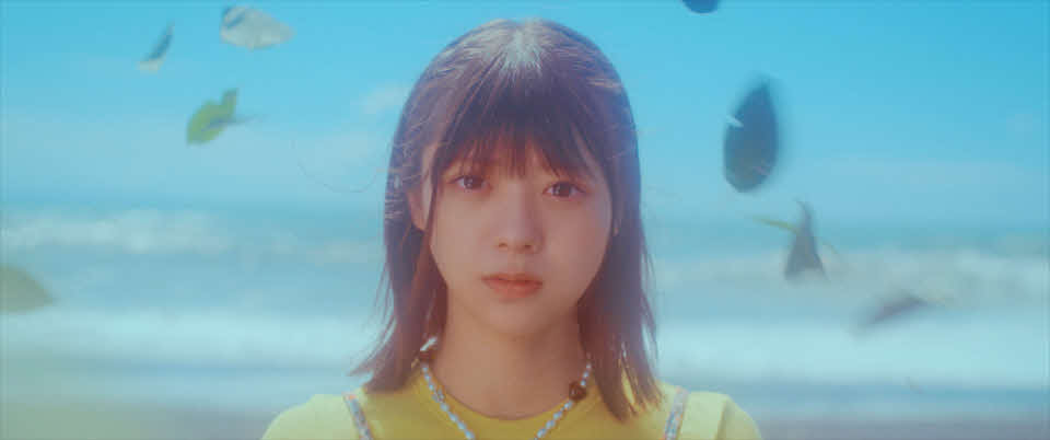 乃木坂46の5期生楽曲「考えないようにする」のミュージックビデオのサムネイル