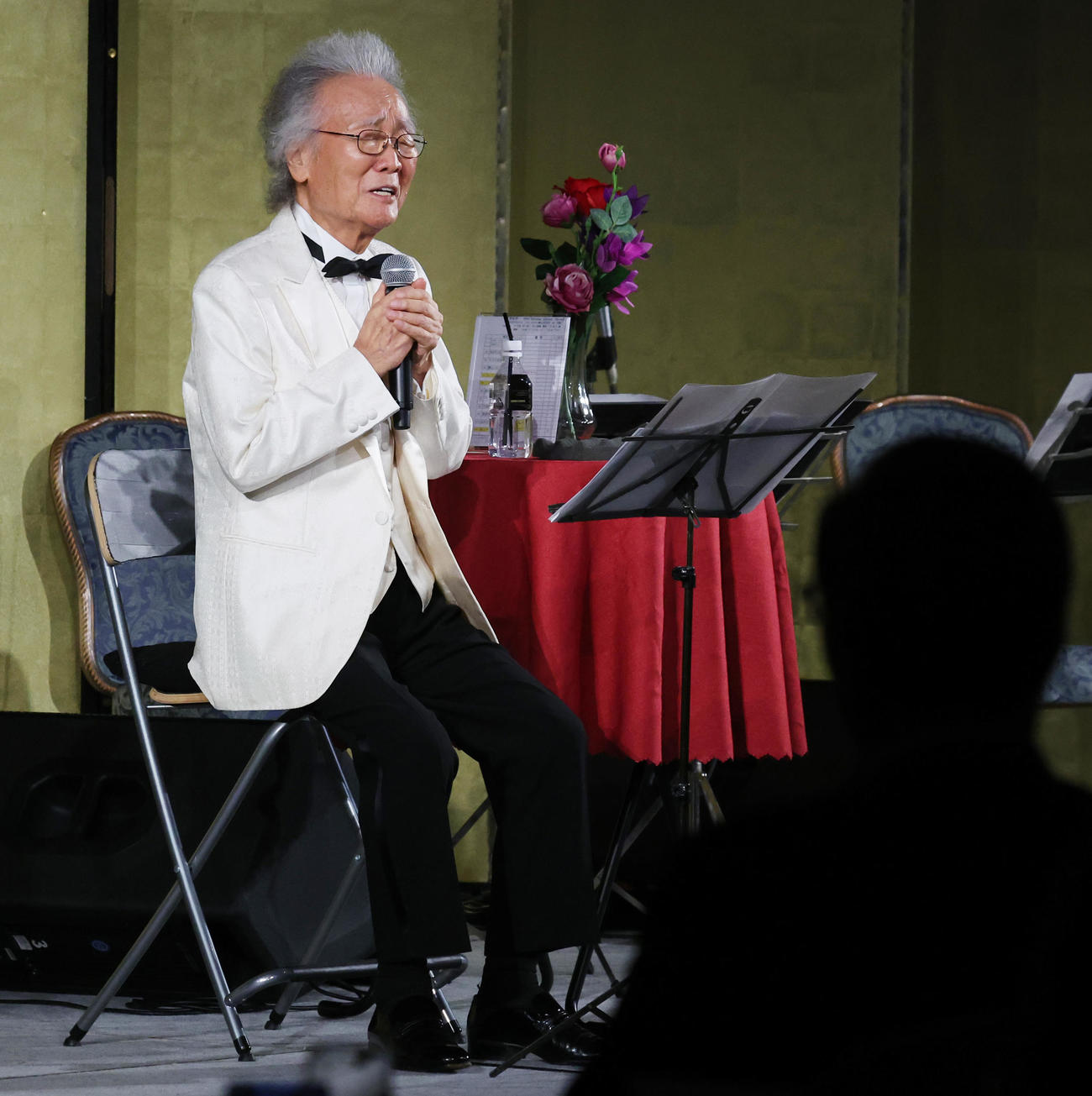90歳の誕生日にディナーショーを行った菅原洋一（撮影・野上伸悟）