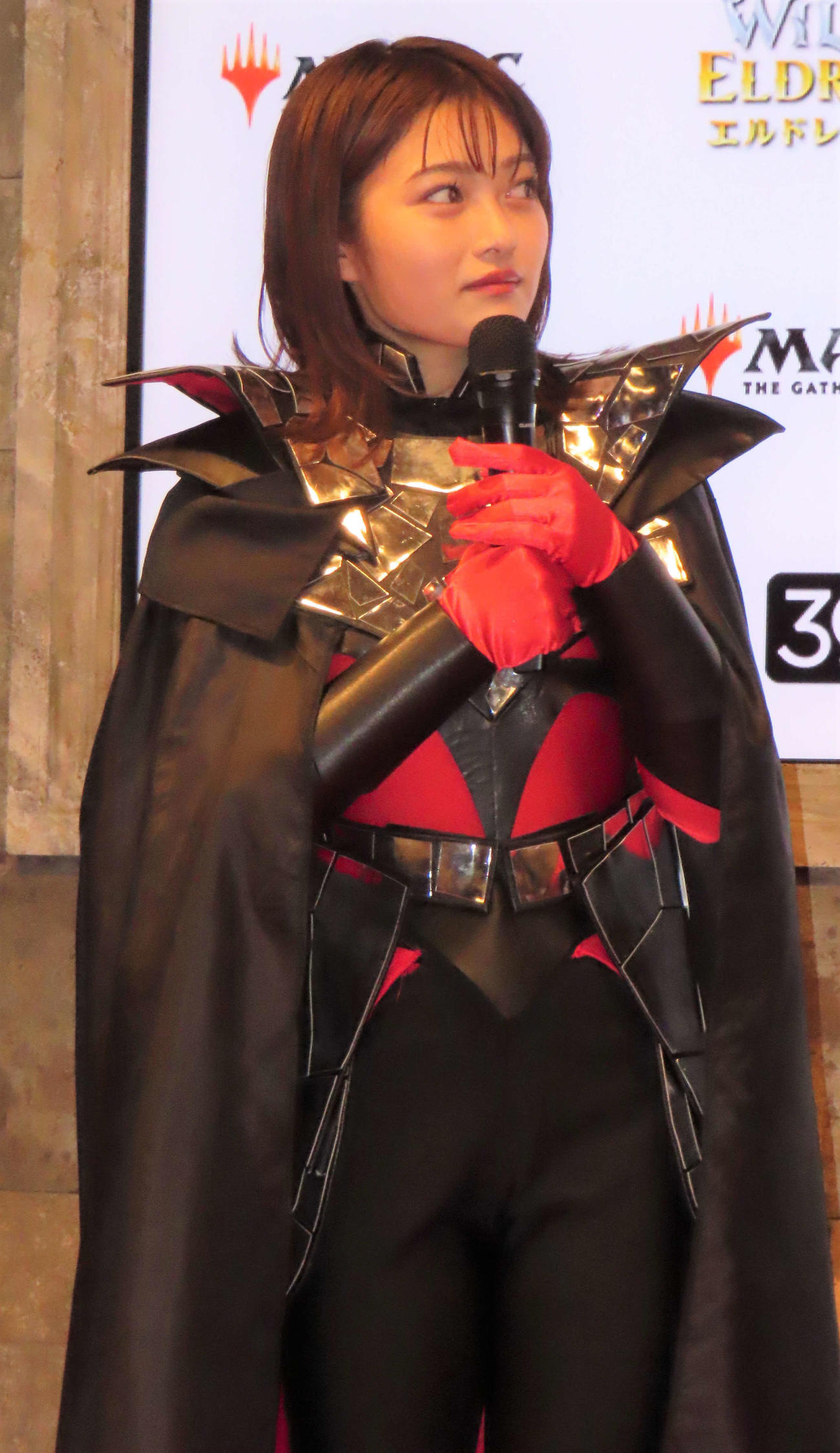 マジック：ザ・ギャザリング「エルドレインの森」発売PRイベントに出席した井上咲楽
