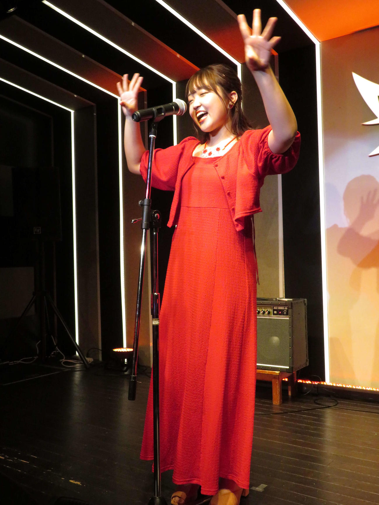 「舞乃空　ライブミーティング」で「め組のひと」を歌う舞乃空（撮影・村上幸将）