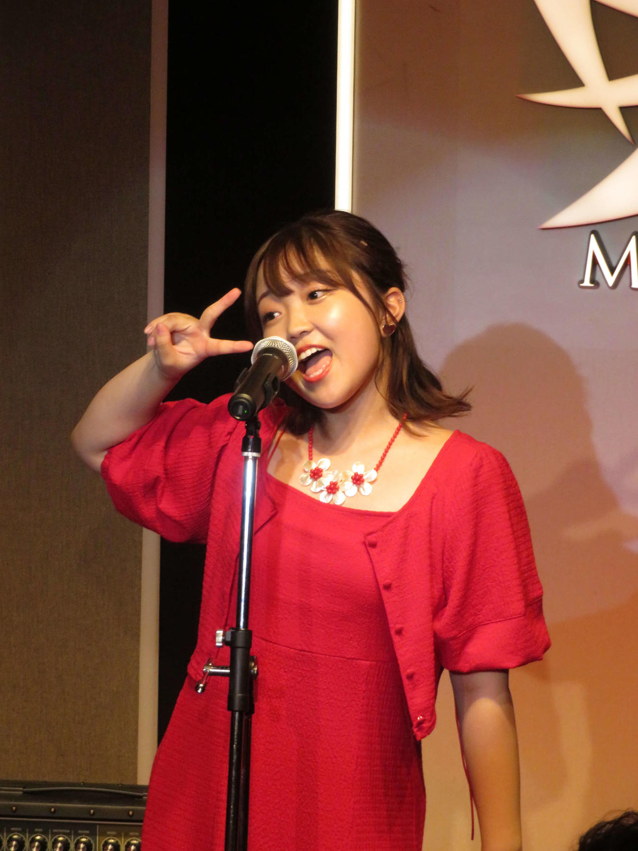 「舞乃空　ライブミーティング」で「め組のひと」を歌う舞乃空（撮影・村上幸将）