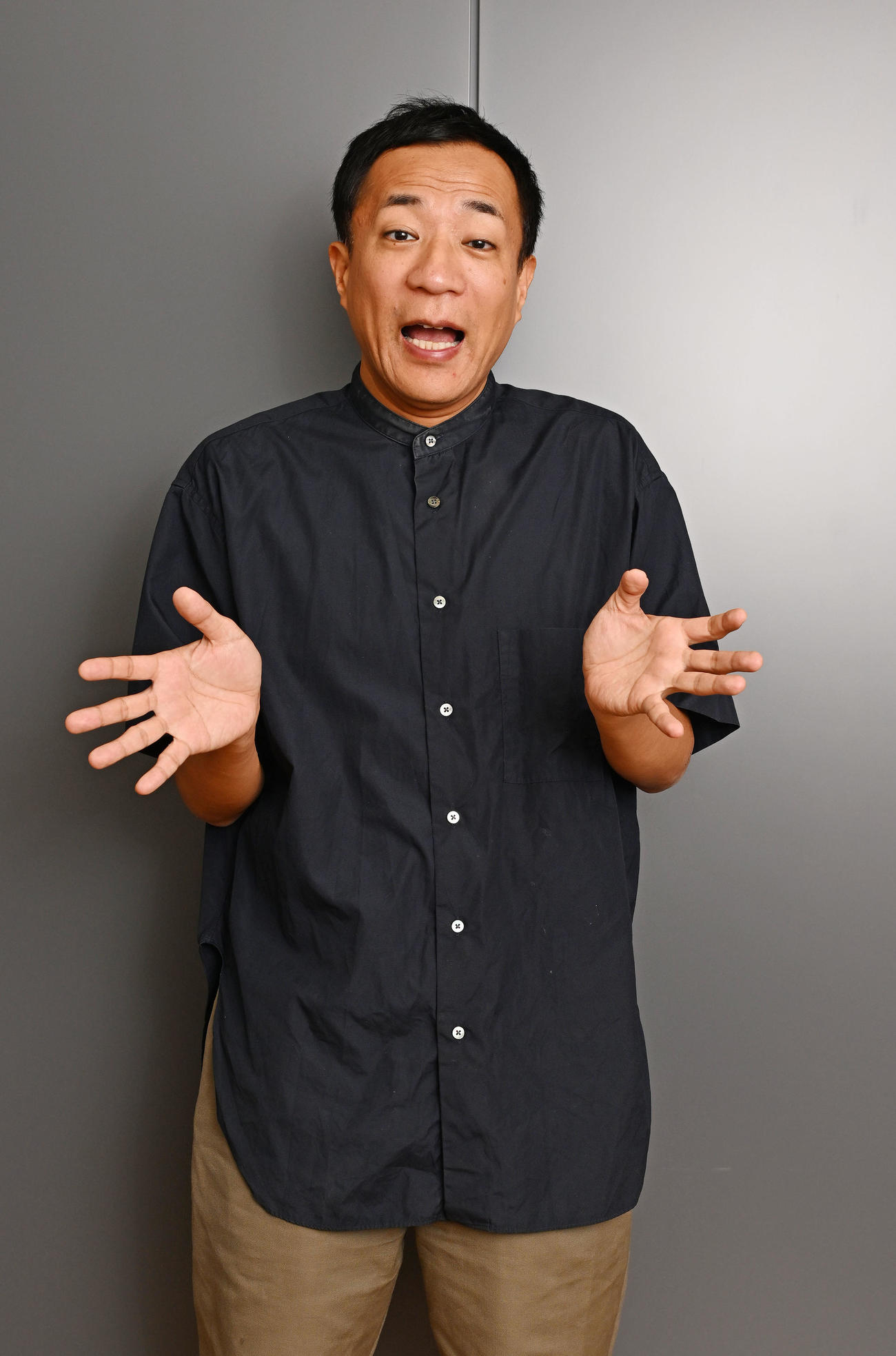 映画監督に挑戦するナイツ塙宣之（撮影・滝沢徹郎）