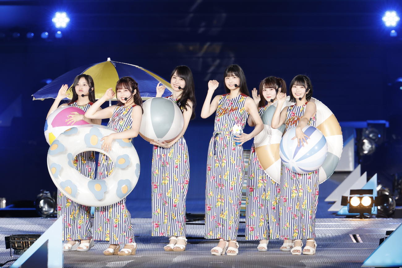 「真夏の全国ツアー2023」千秋楽でパフォーマンスする乃木坂46