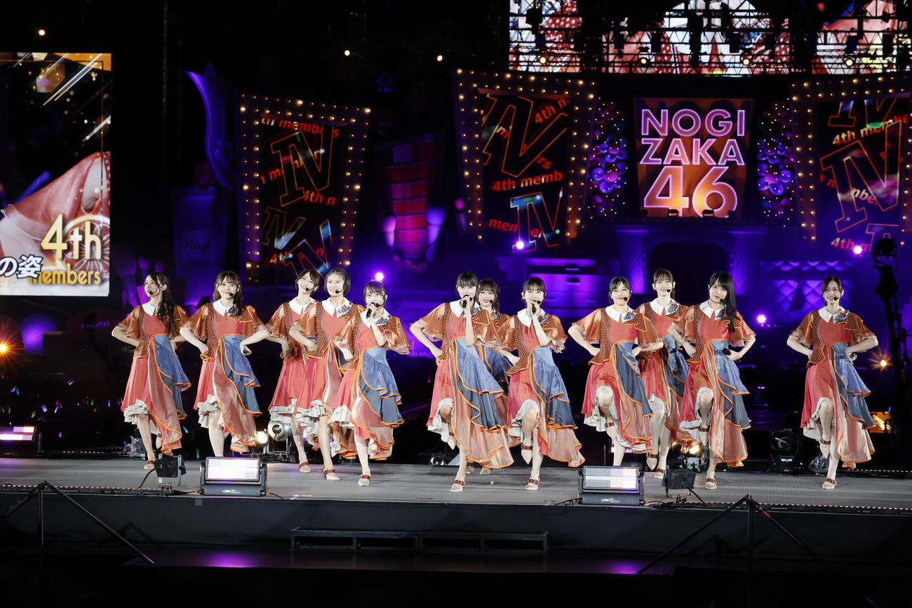 「真夏の全国ツアー2023」千秋楽でパフォーマンスする乃木坂46の4期生