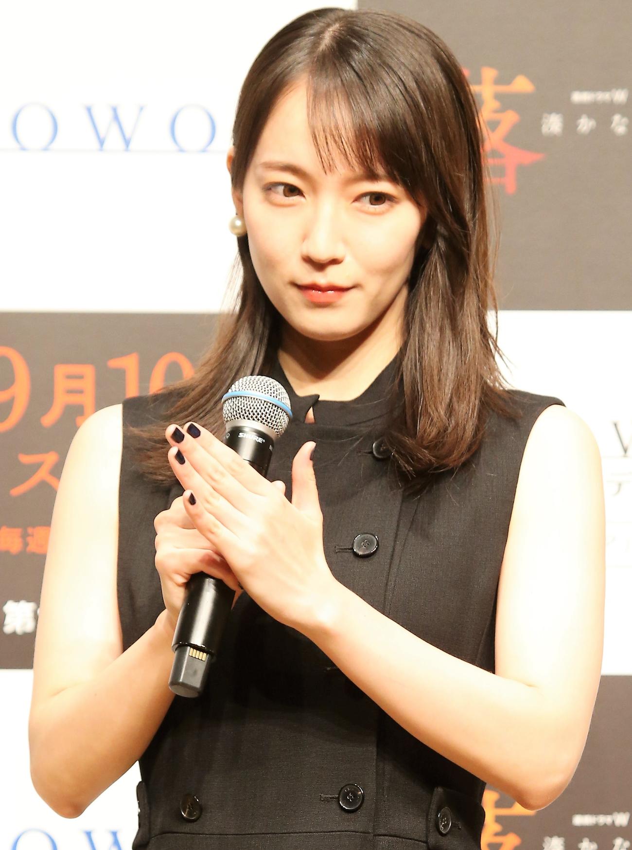 「連続ドラマW　湊かなえ『落日』」完成披露試写会に登壇する吉岡里帆