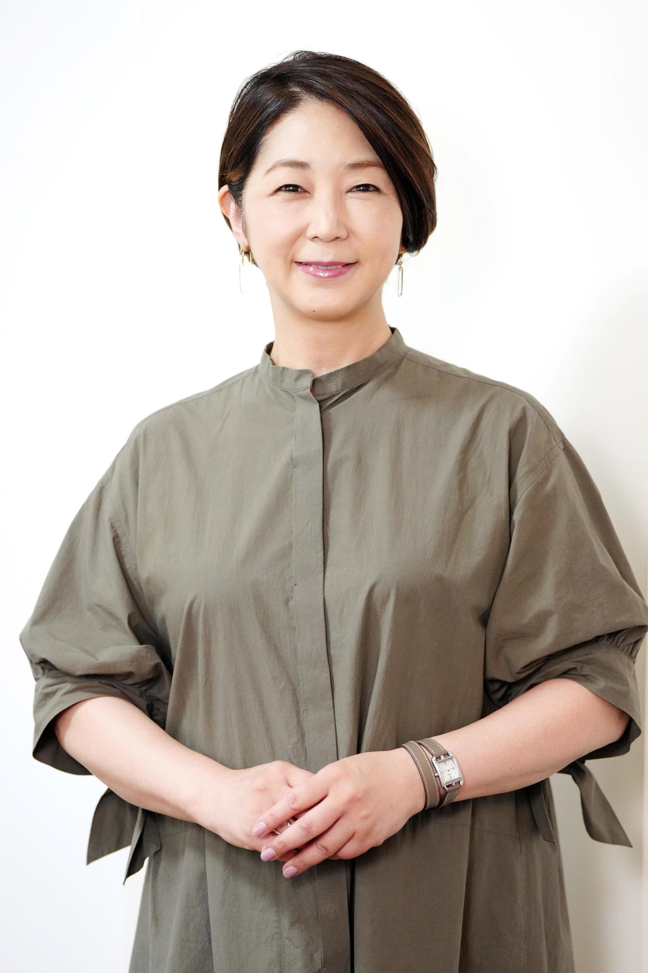 本紙インタビューに応じ、写真に納まるフリーアナウンサーの中井美穂氏（撮影・江口和貴）