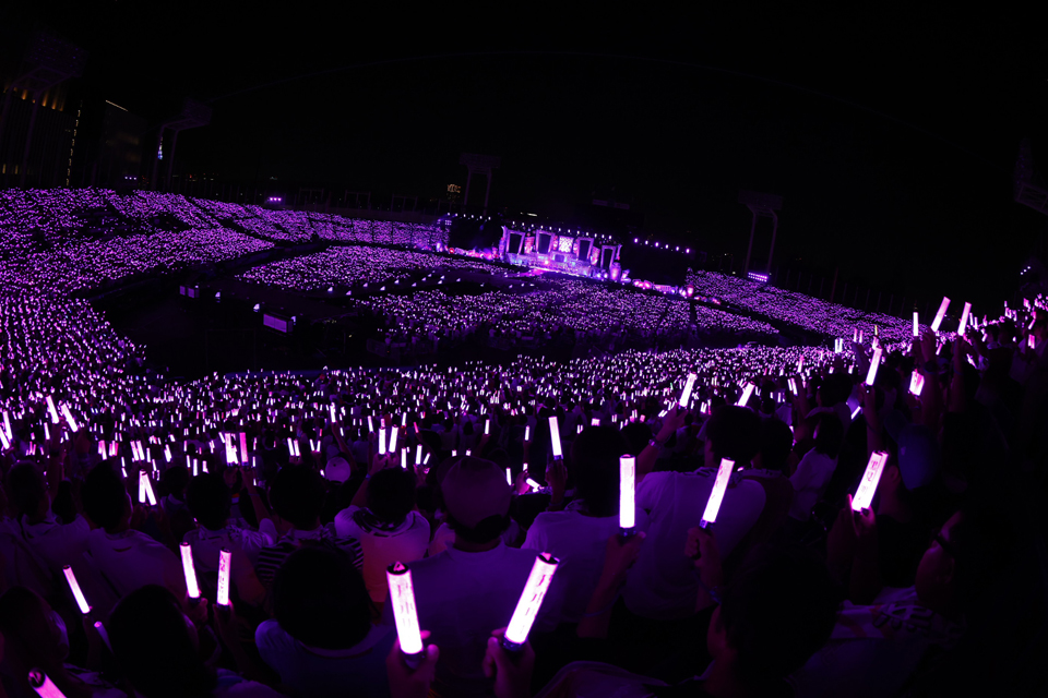 乃木坂46「真夏の全国ツアー2023」千秋楽で紫色に染まる神宮球場