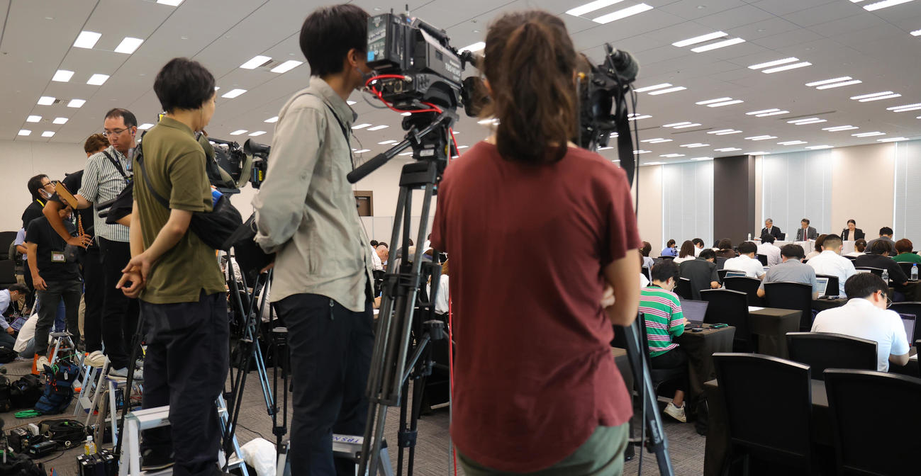 ジャニーズ事務所問題についての再発防止特別チームの会見には多くの報道陣が集まった（撮影・野上伸悟）