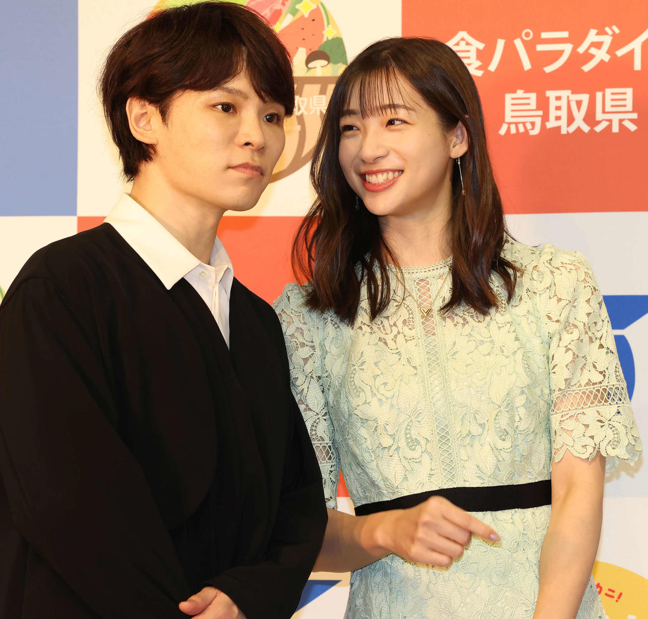 結婚後、初の夫婦でイベント出席した足立梨花、TATSUさん夫妻（撮影・丹羽敏通）