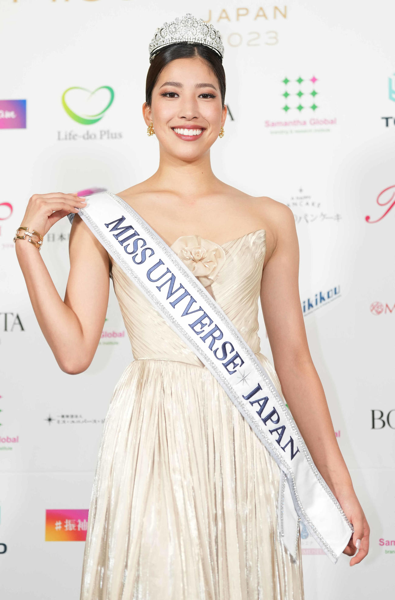 ミス・ユニバース日本代表に選ばれた宮崎莉緒（撮影・鈴木みどり）