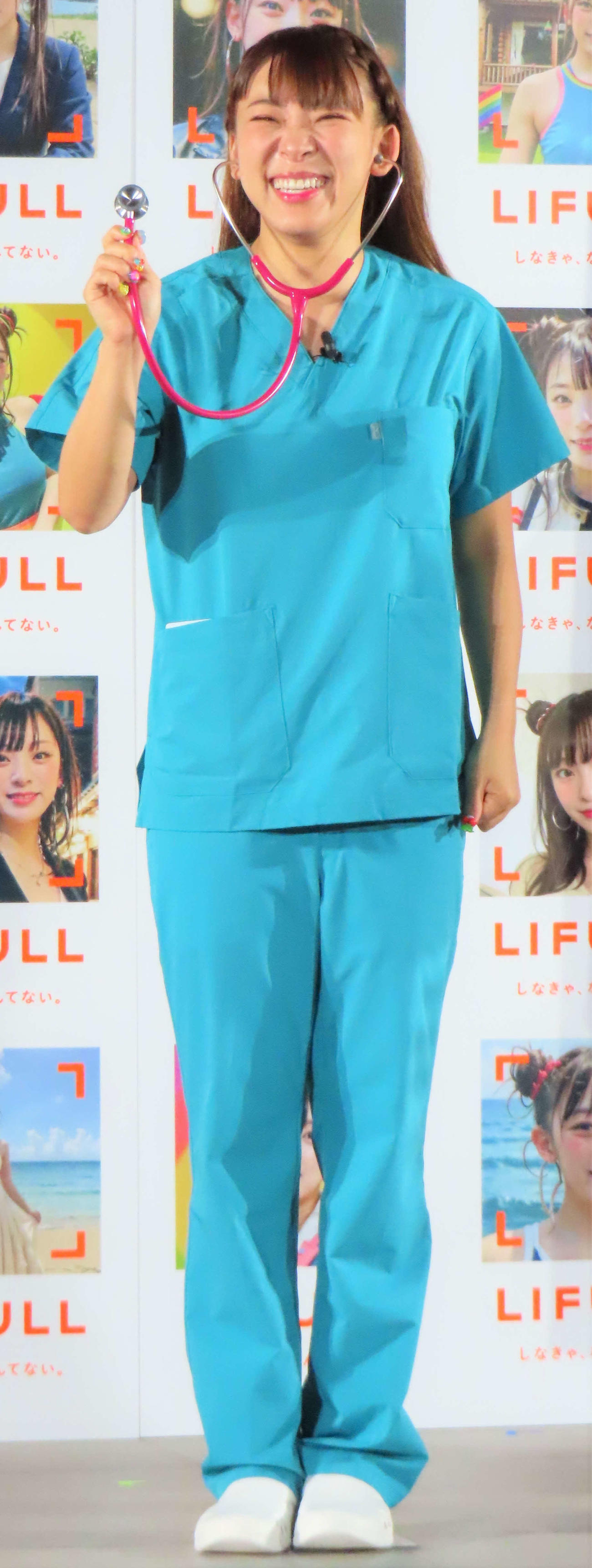 LIFULL「しなきゃ、なんてない。」AI 10000変化発表会に出席したフワちゃん