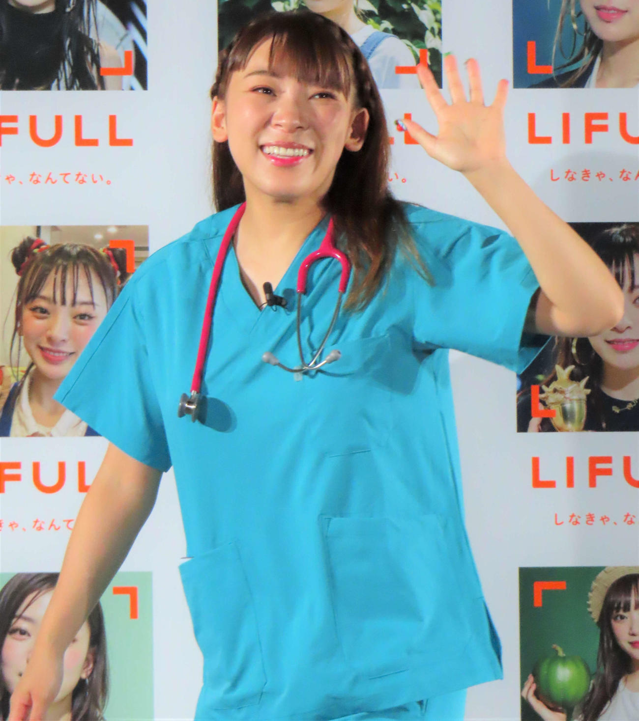 LIFULL「しなきゃ、なんてない。」AI 10000変化発表会に出席したフワちゃん
