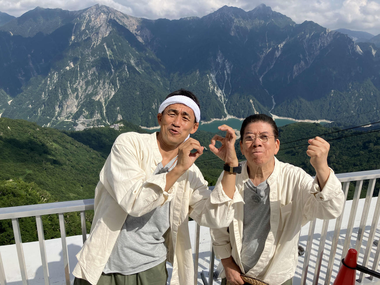 黒部ダムロケを行った石田靖（左）と西川きよし