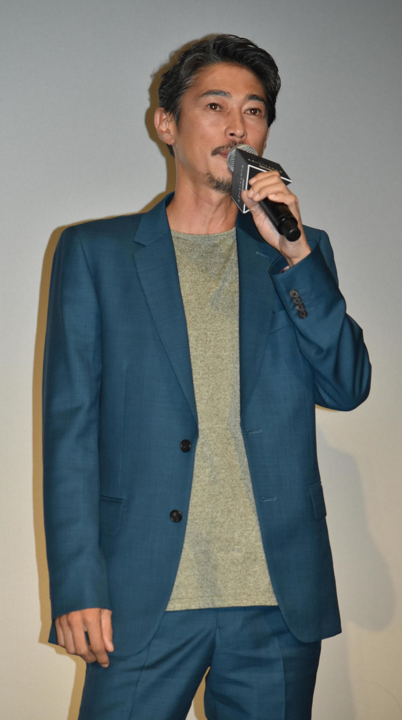 映画「スイート・マイホーム」公開記念舞台あいさつに登壇した窪塚洋介