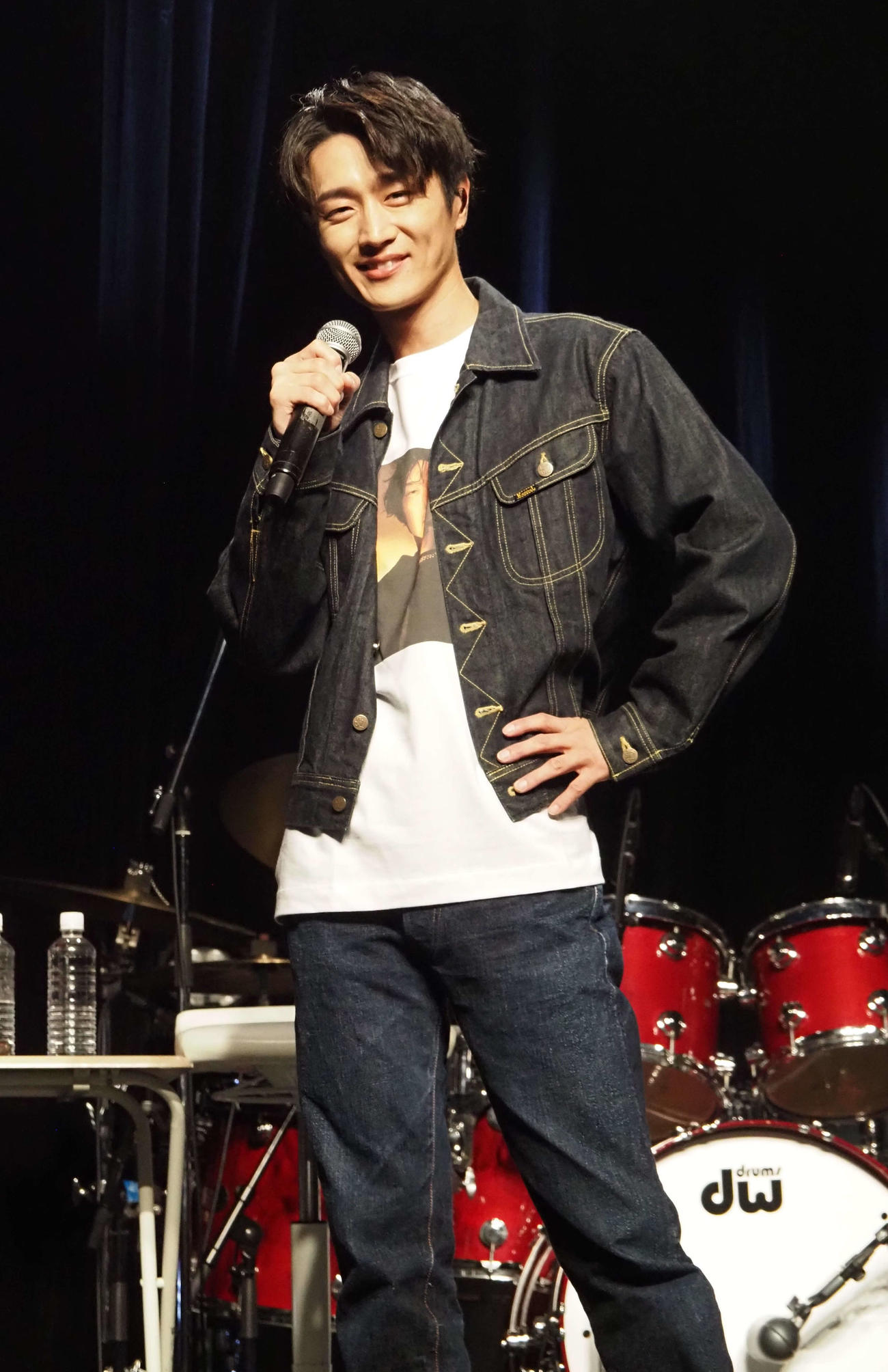 初アコースティックライブを開催した真田ナオキ（撮影・遠藤尚子）