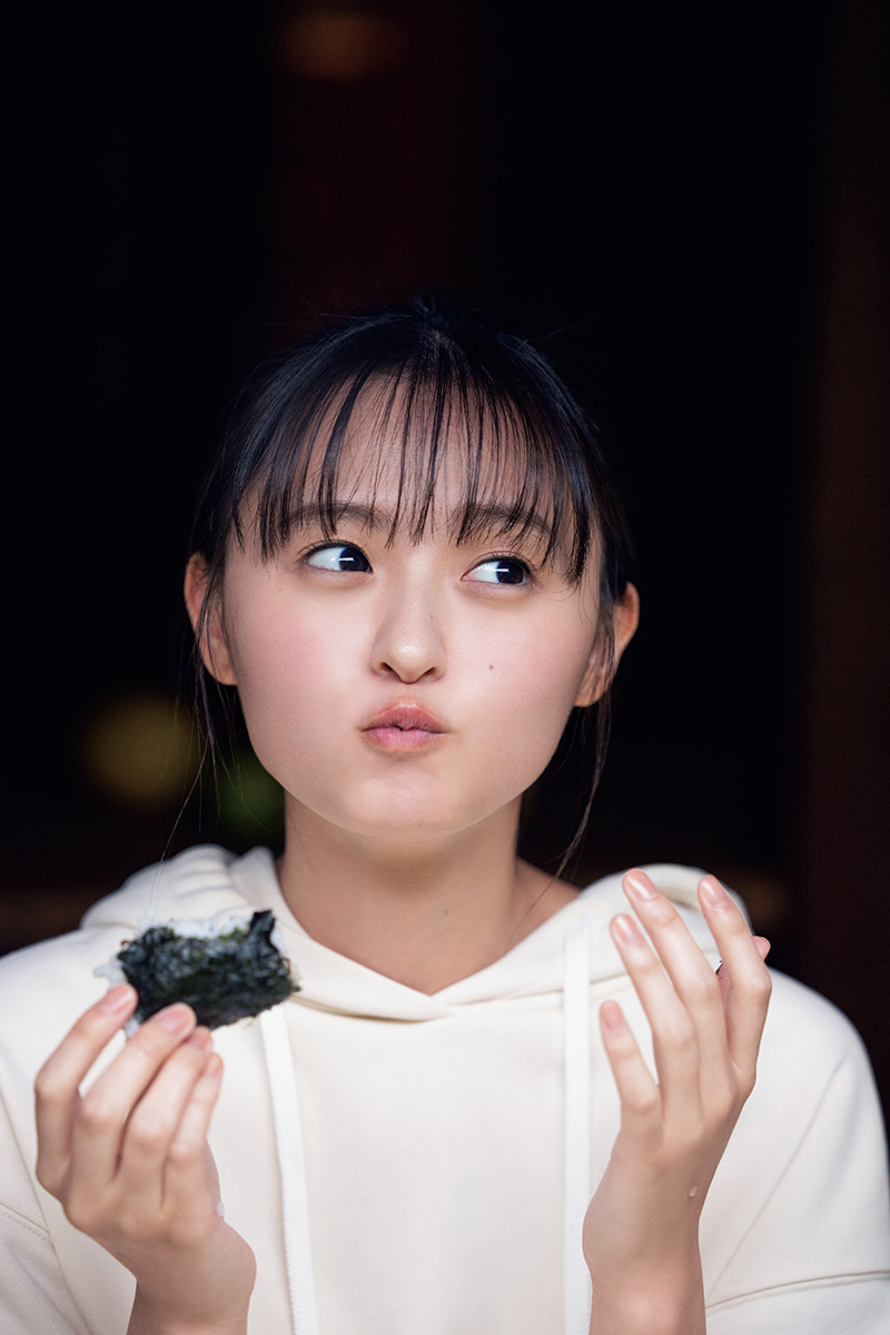 乃木坂46遠藤さくらファースト写真集「可憐」の先行カット　撮影／須江隆治（See）