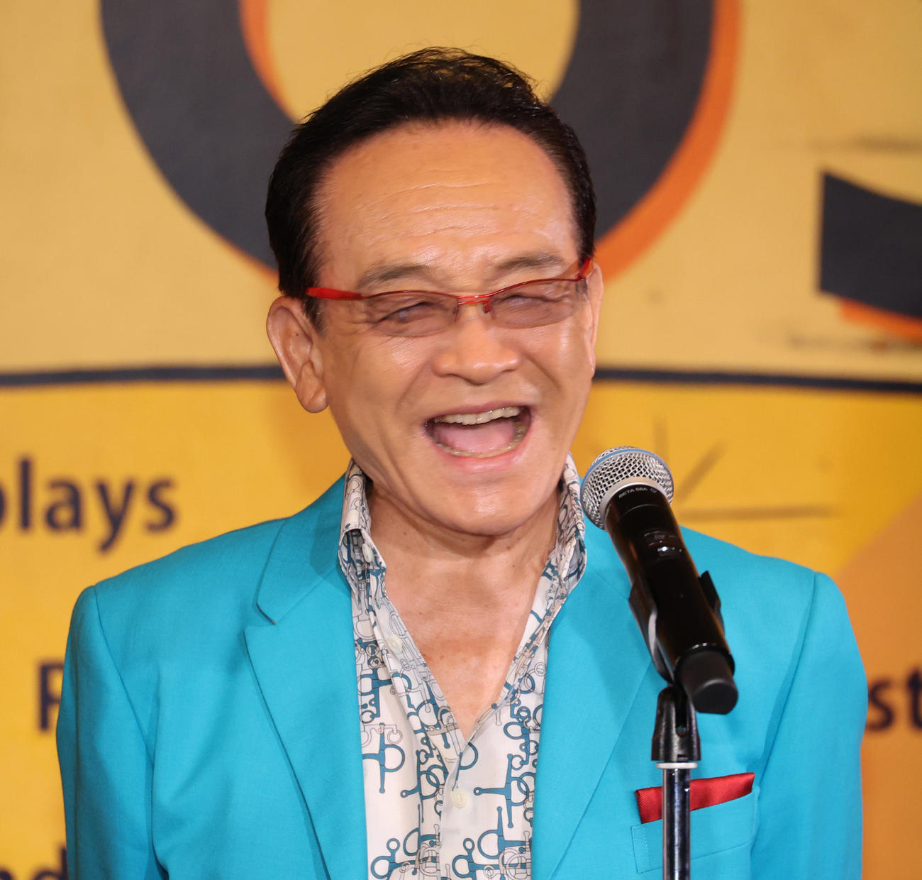 昭和歌謡音楽時代のステージを繰り広げた湯原昌幸（撮影・中島郁夫）