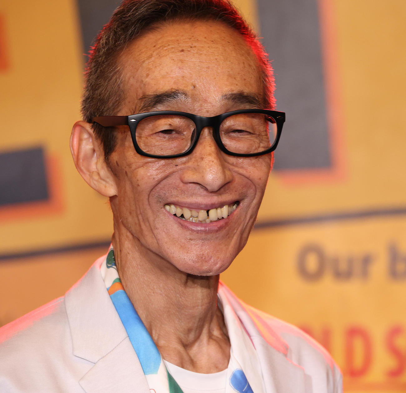 昭和歌謡音楽時代のステージを繰り広げたビリーバンバン菅原進（撮影・中島郁夫）