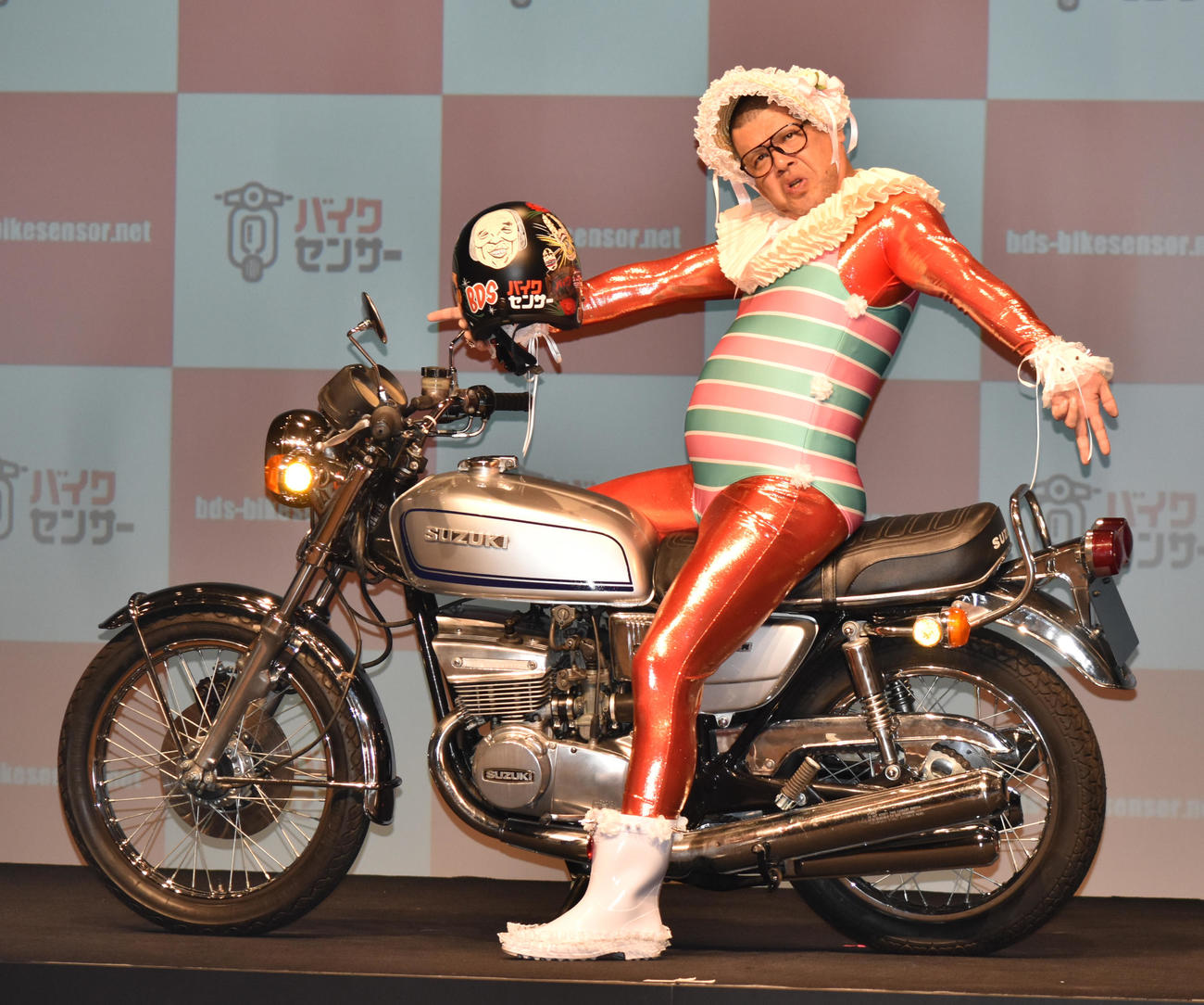 「BDSバイクセンサー新CM発表会」に出席した野性爆弾くっきー！