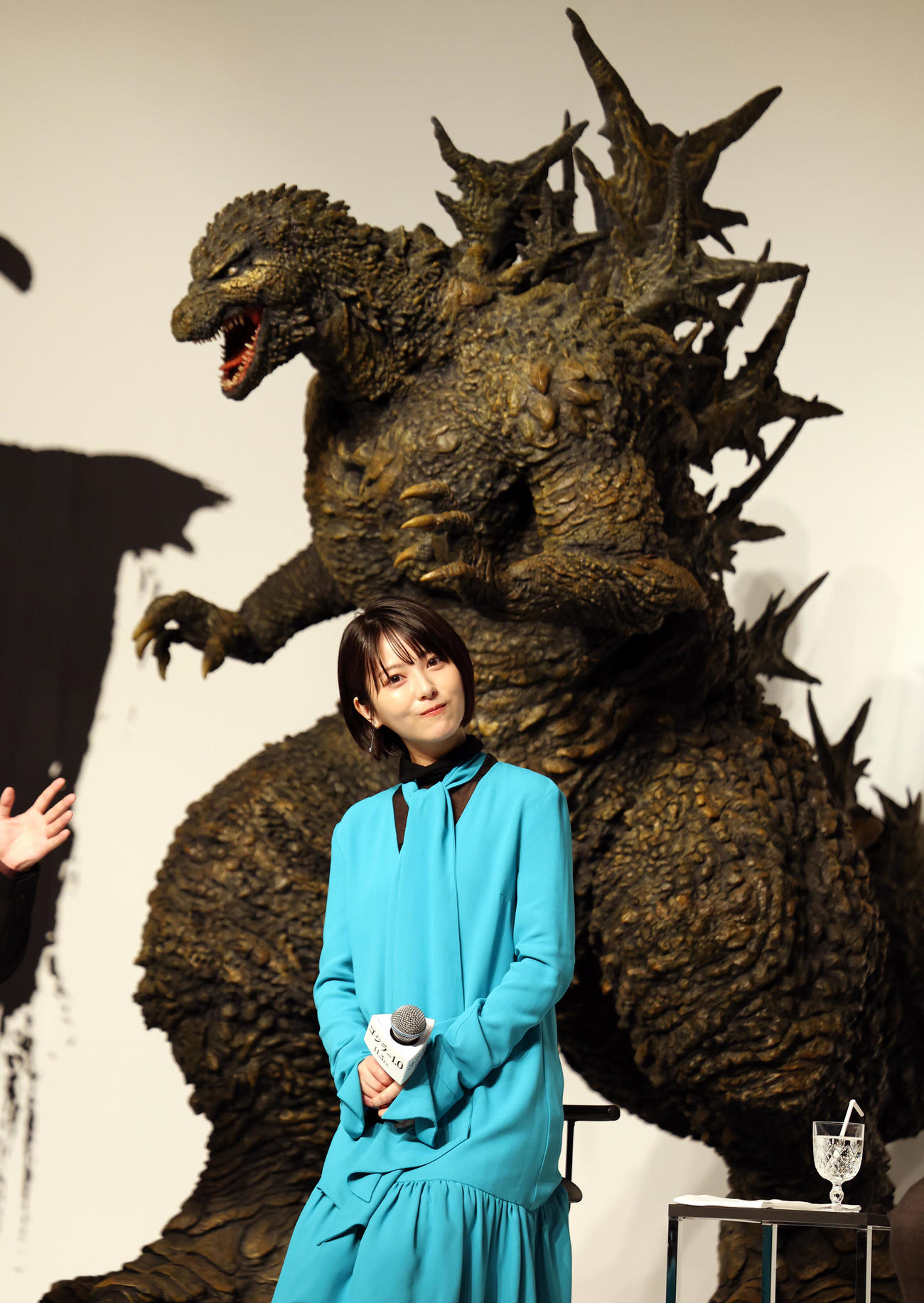 ゴジラ70周年記念作品「ゴジラ－1.0」の完成報告会見に登場した浜辺美波（撮影・野上伸悟）