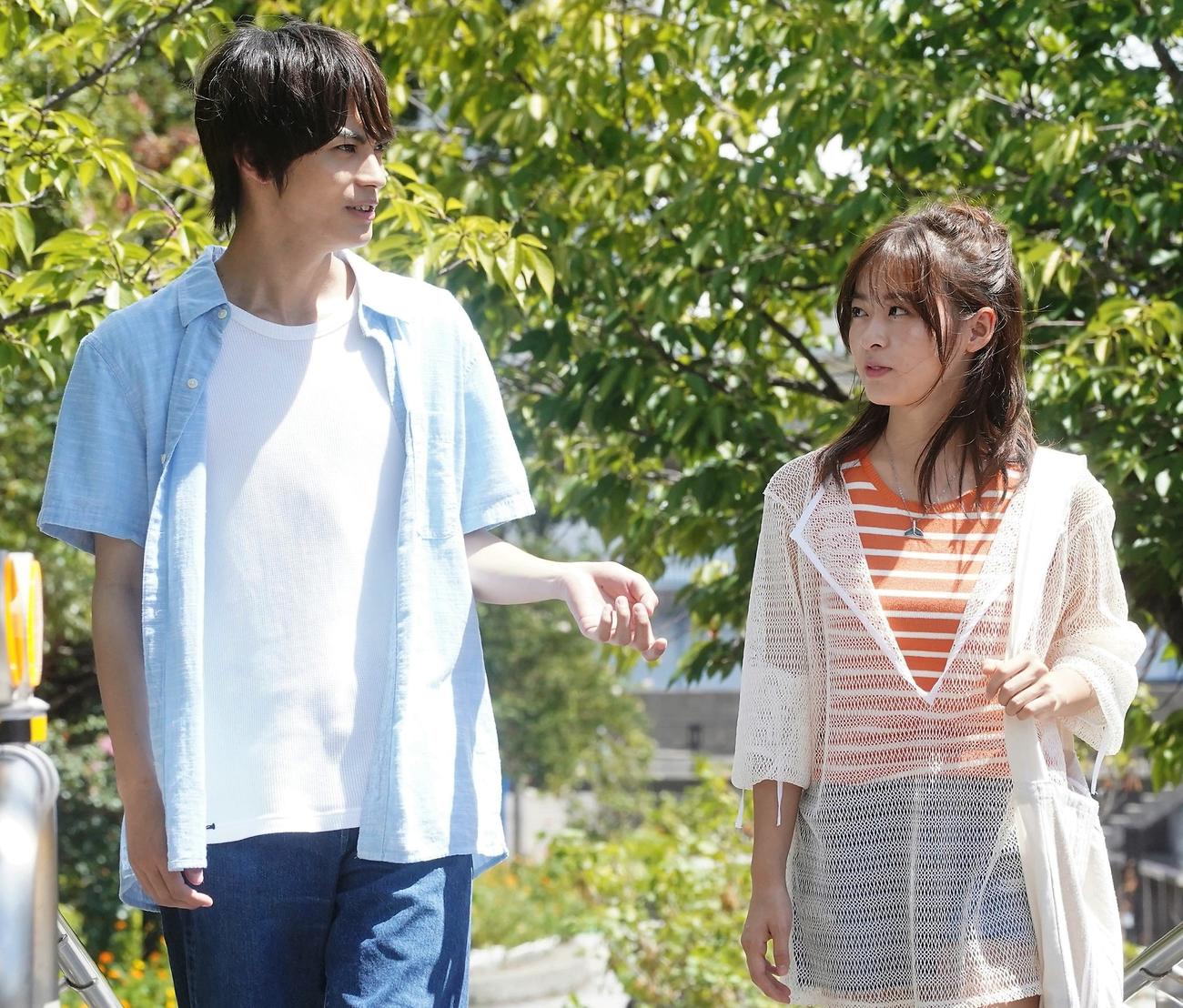 「真夏のシンデレラ」に出演する神尾楓珠、森七菜（C）フジテレビ