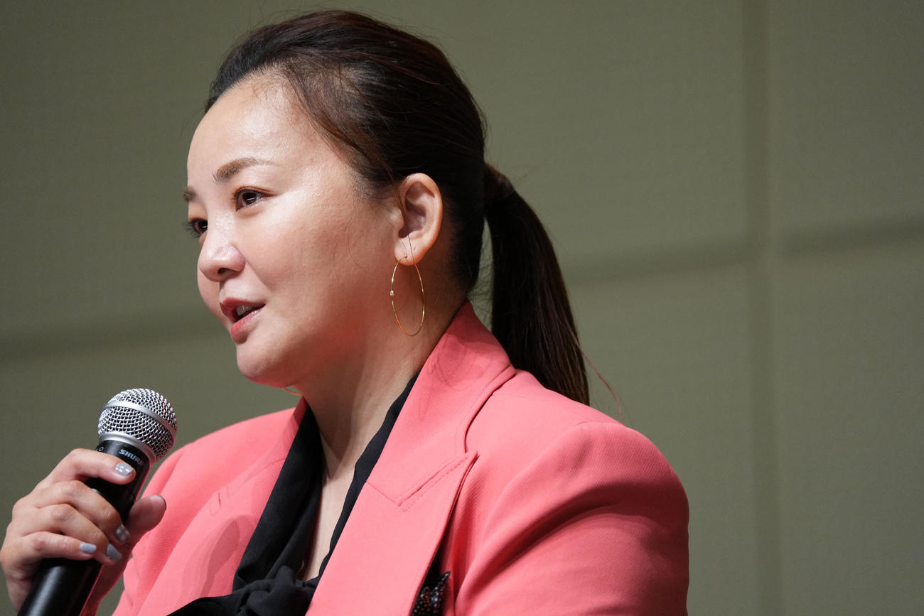 華原朋美（2021年撮影）