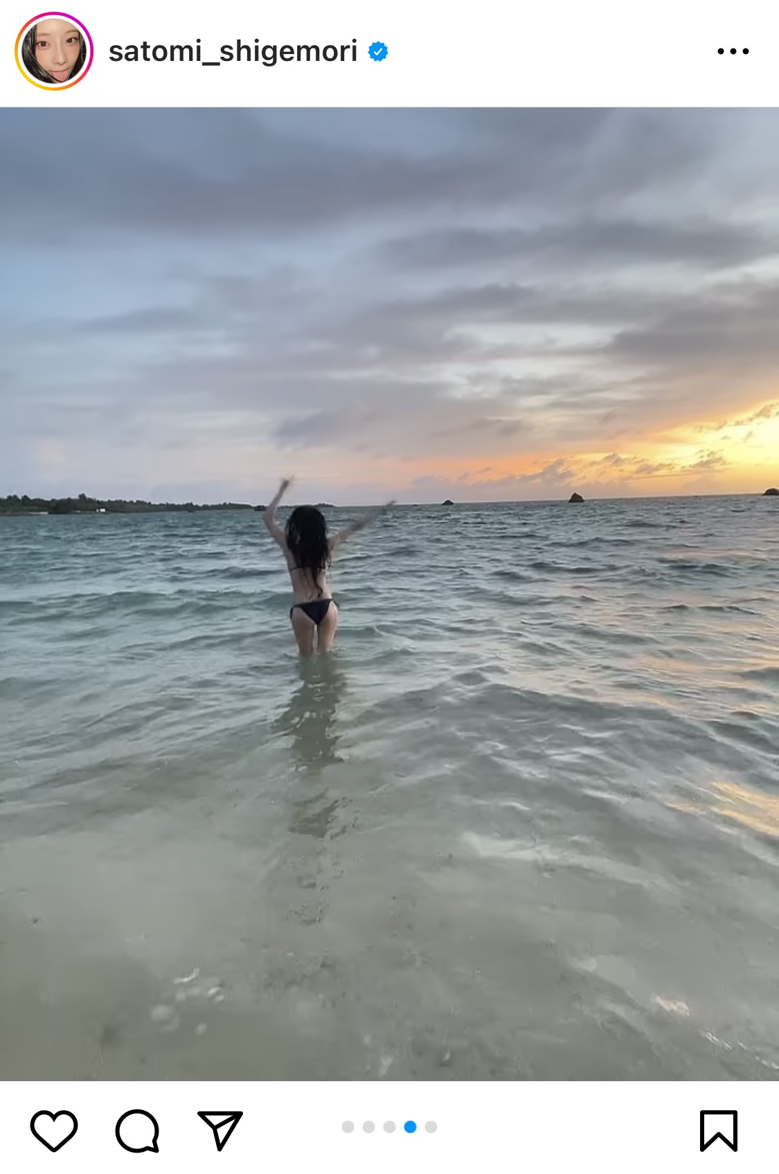 お尻をふるダンスを披露した重盛さと美（重盛さと美インスタグラムから）