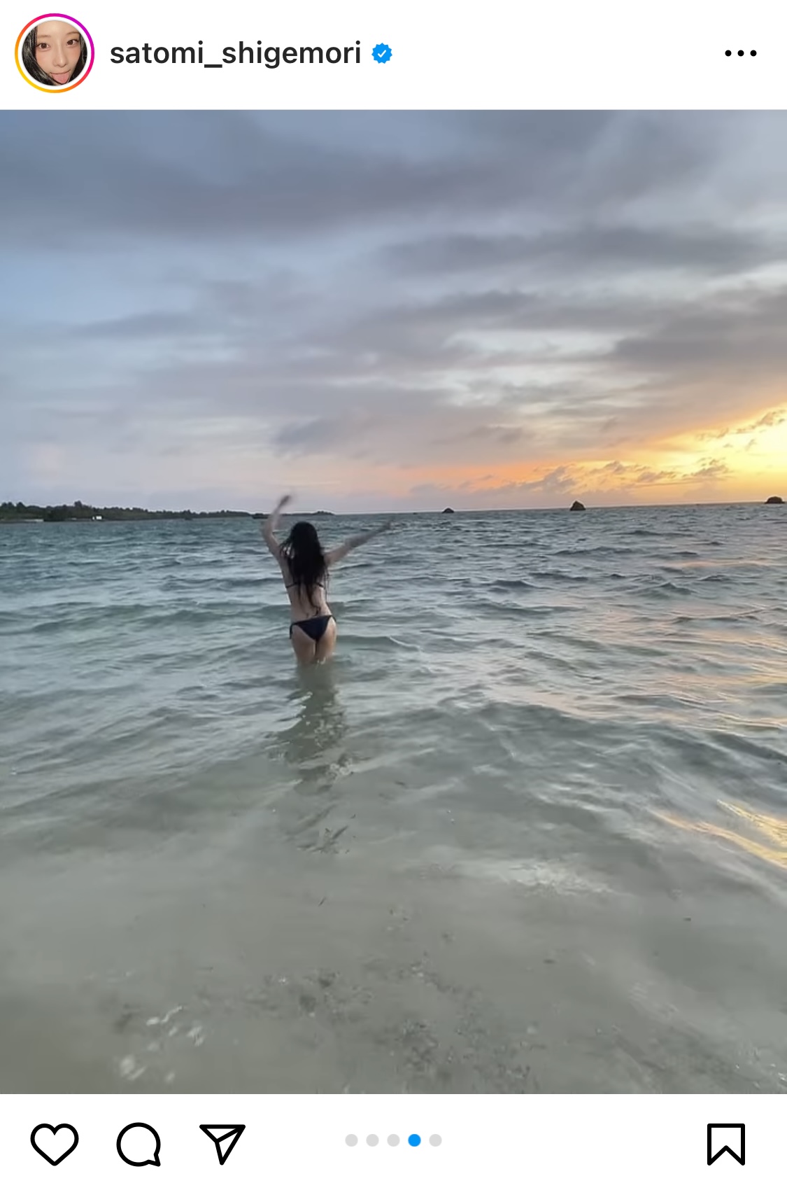 お尻をふるダンスを披露した重盛さと美（重盛さと美インスタグラムから）