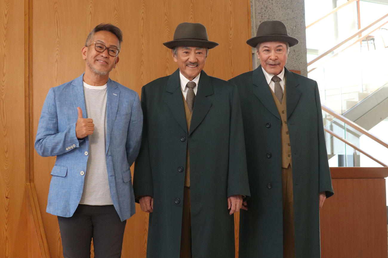 ミュージカル「生きる」囲み取材に出席した、左から演出の宮本亞門氏、鹿賀丈史、市村正親（撮影・加藤理沙）