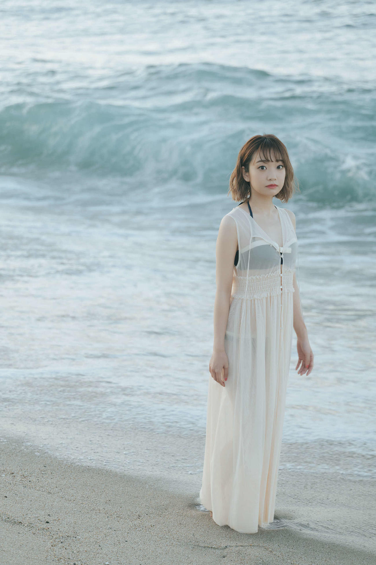 「大橋彩香1st写真集らしさ」（撮影：前康輔／発売：株式会社KADOKAWA）