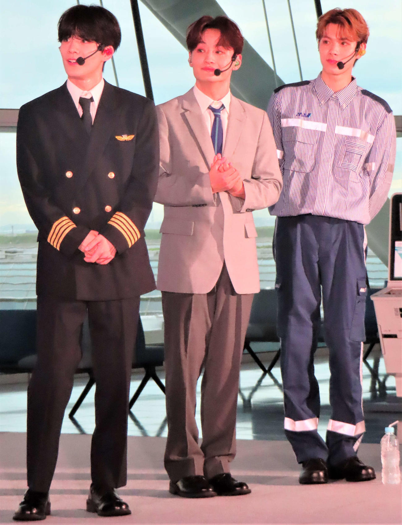 「First Flight」リリース記念イベントを行った、左からDXTEEN谷口太一、寺尾香信、福田歩汰