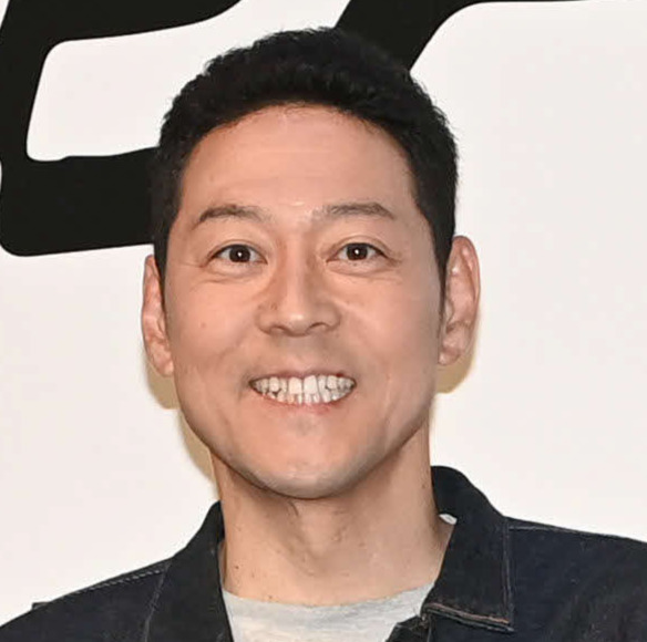 東野幸治（2021年11月撮影）