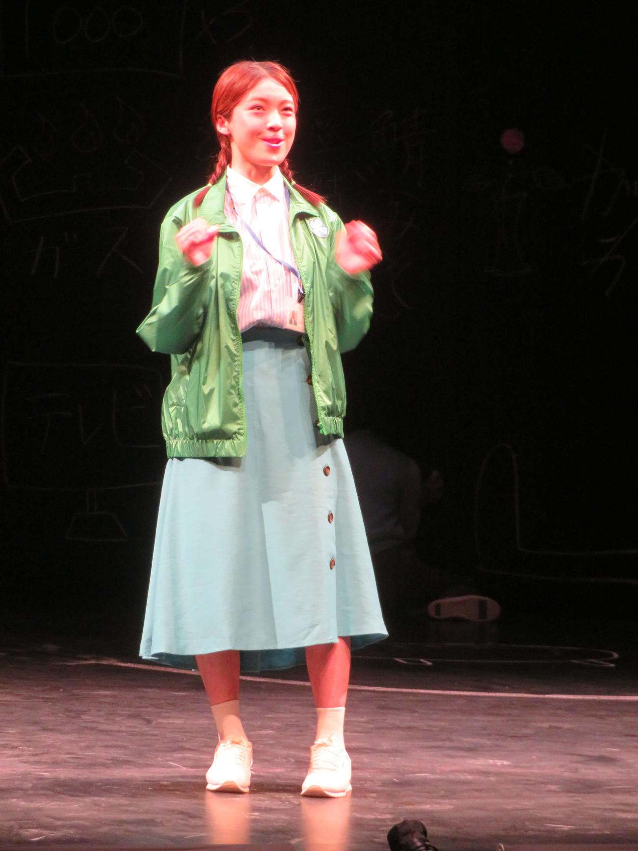 舞台「ガラパコスパコス～進化してんのかしてないのか～」ゲネプロで演じる芋生悠（撮影・村上幸将）