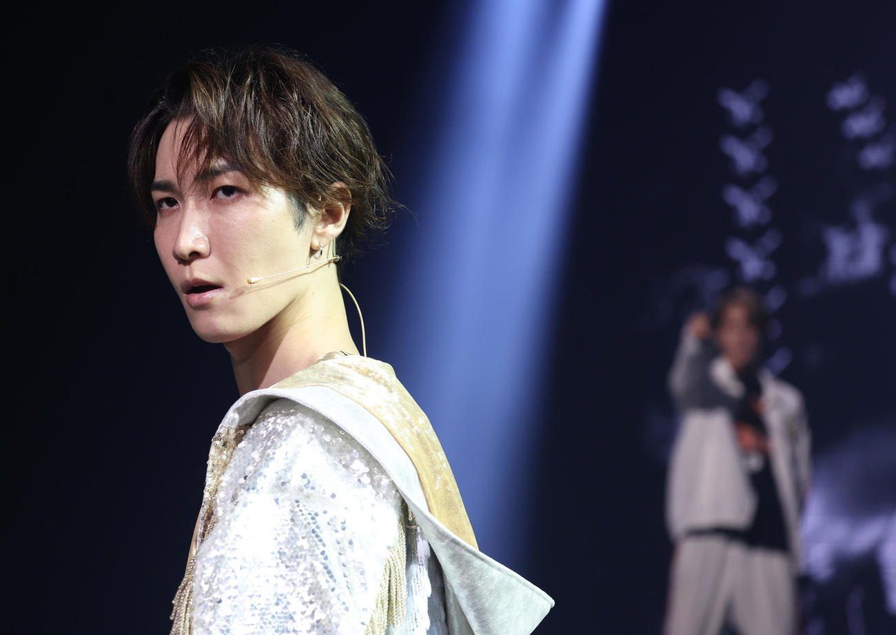 舞台「ドリームボーイズ」公開稽古で熱演する渡辺翔太（撮影・中島郁夫）