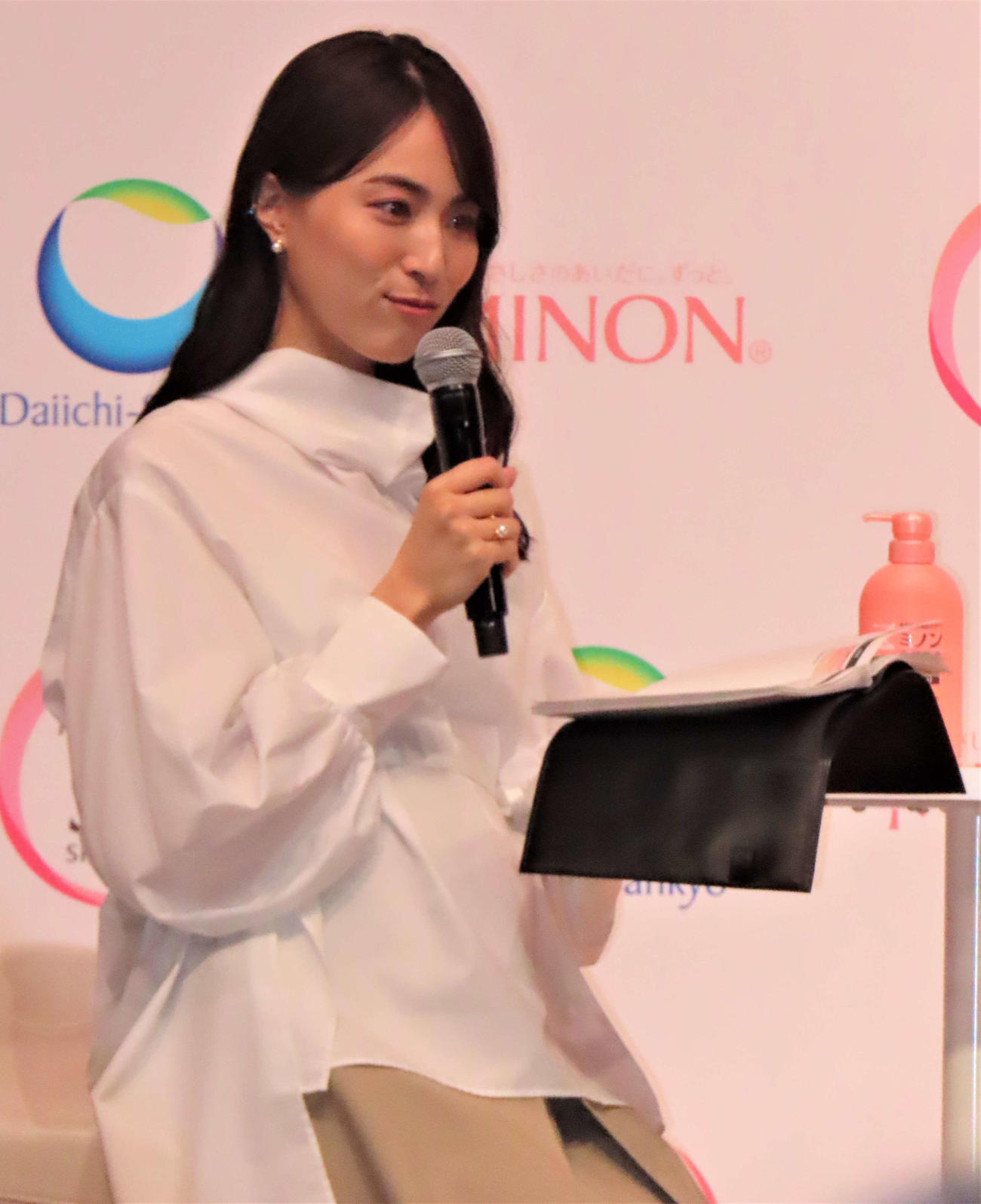 「ミノン」50周年を記念イベントに出席した笹川友里アナウンサー