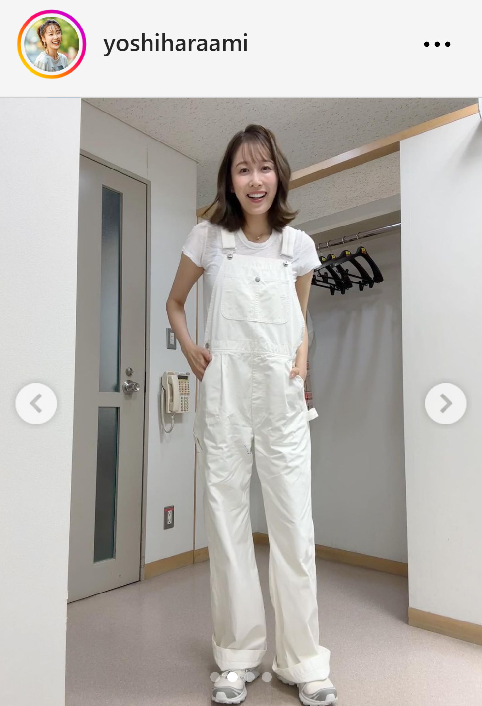 最近の私服コーディネートを披露した良原安美アナ（良原安美アナのインスタグラムから）