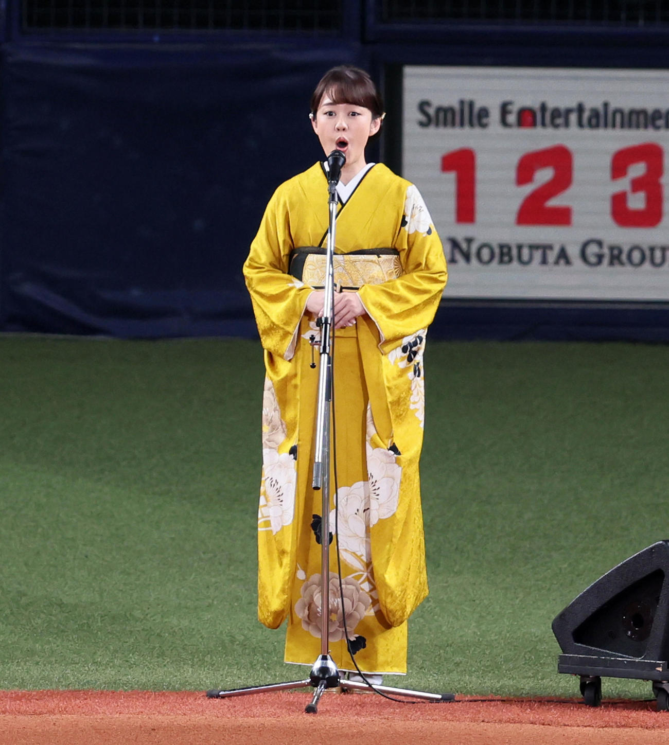 2023年3月31日、阪神対DeNA　君が代独唱する丘みどり