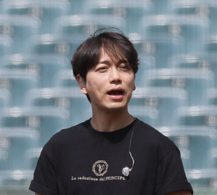 山崎育三郎（2023年8月撮影）