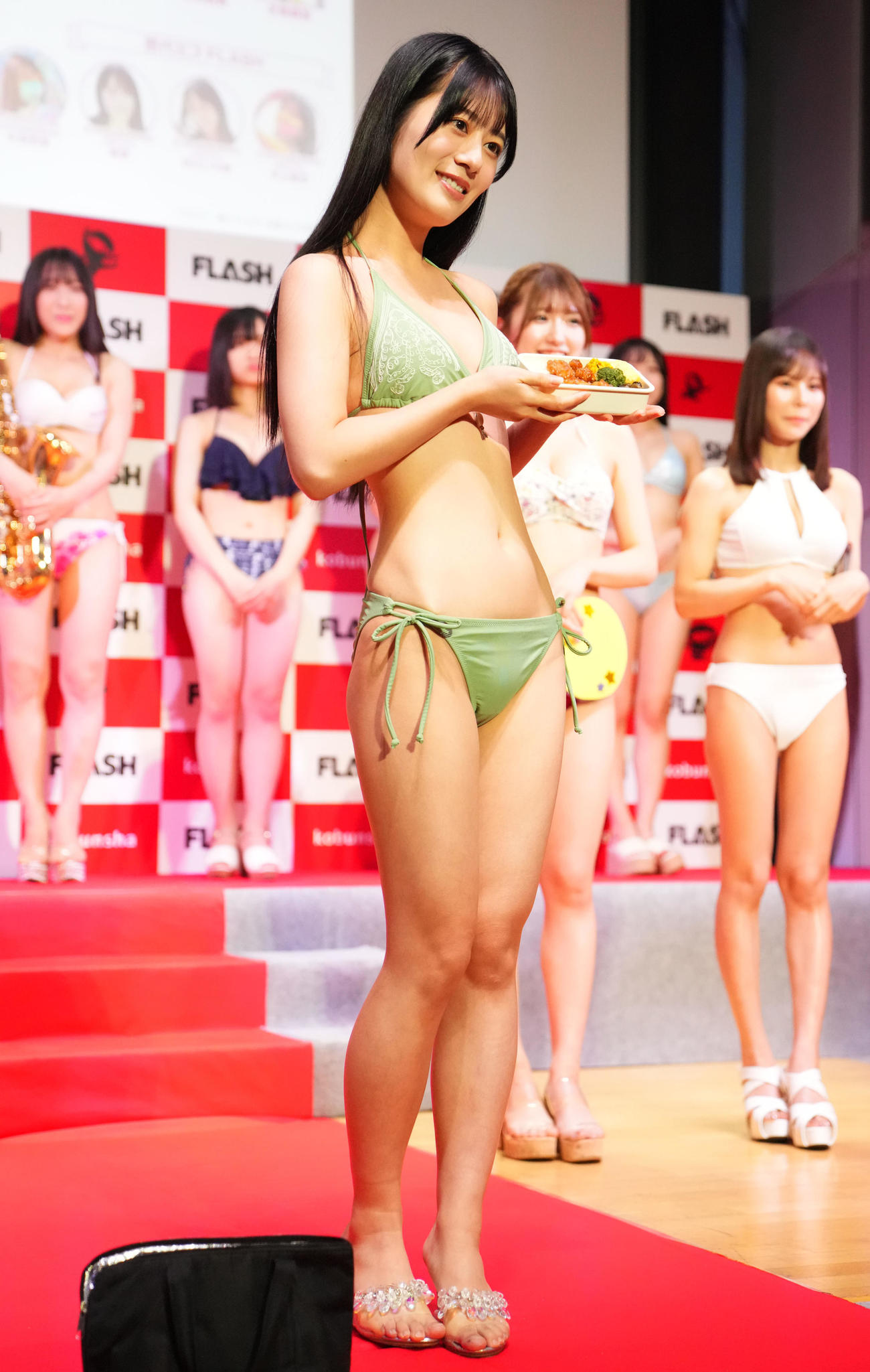 ミスFLASHファイナリストに選ばれた三葉ゆあ（撮影・横山健太）