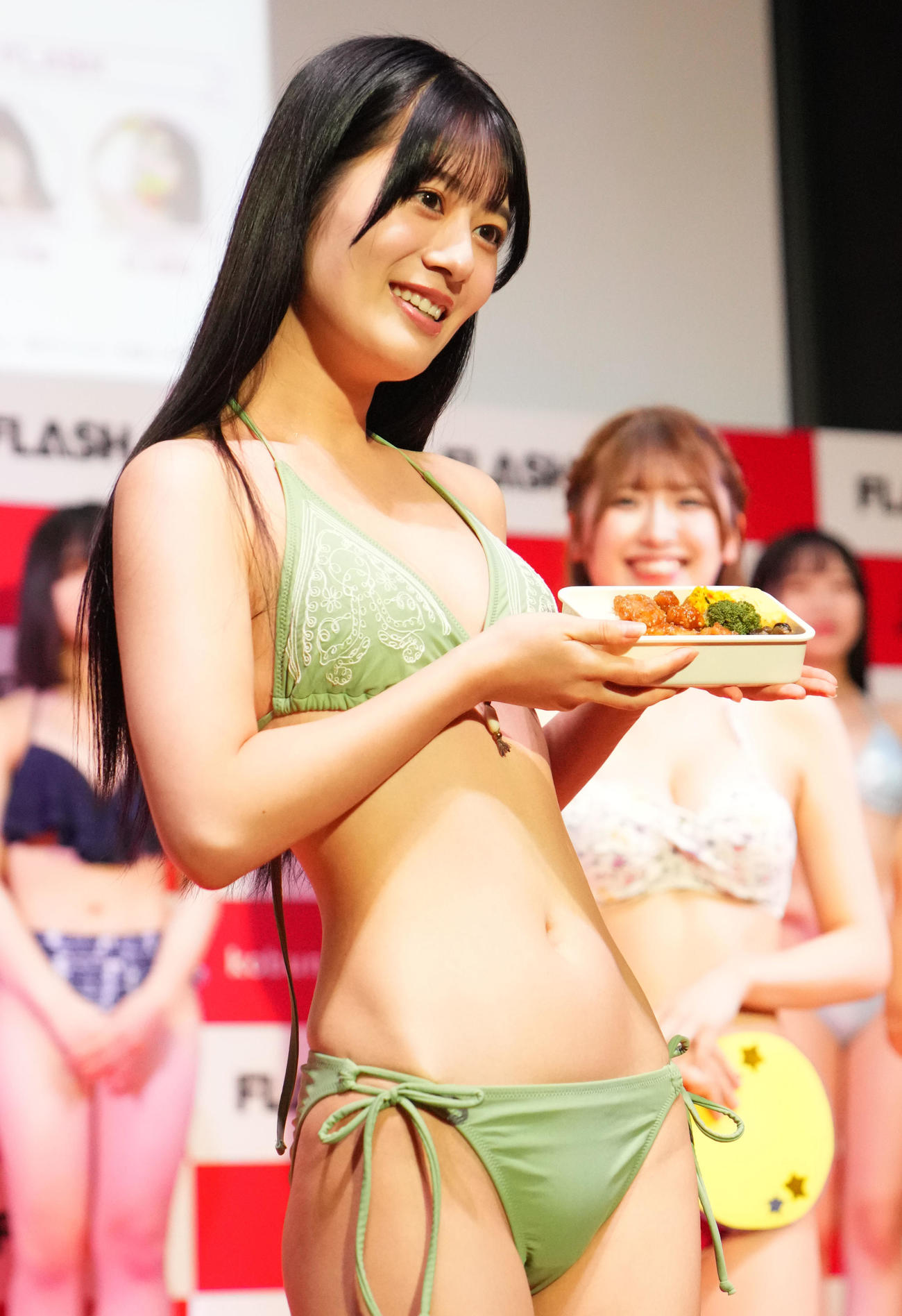 ミスFLASHファイナリストに選ばれた三葉ゆあ（撮影・横山健太）