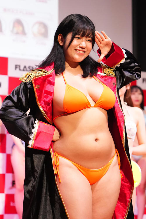 ミスFLASHファイナリストに選ばれた朝野ナツ(撮影・横山健太)