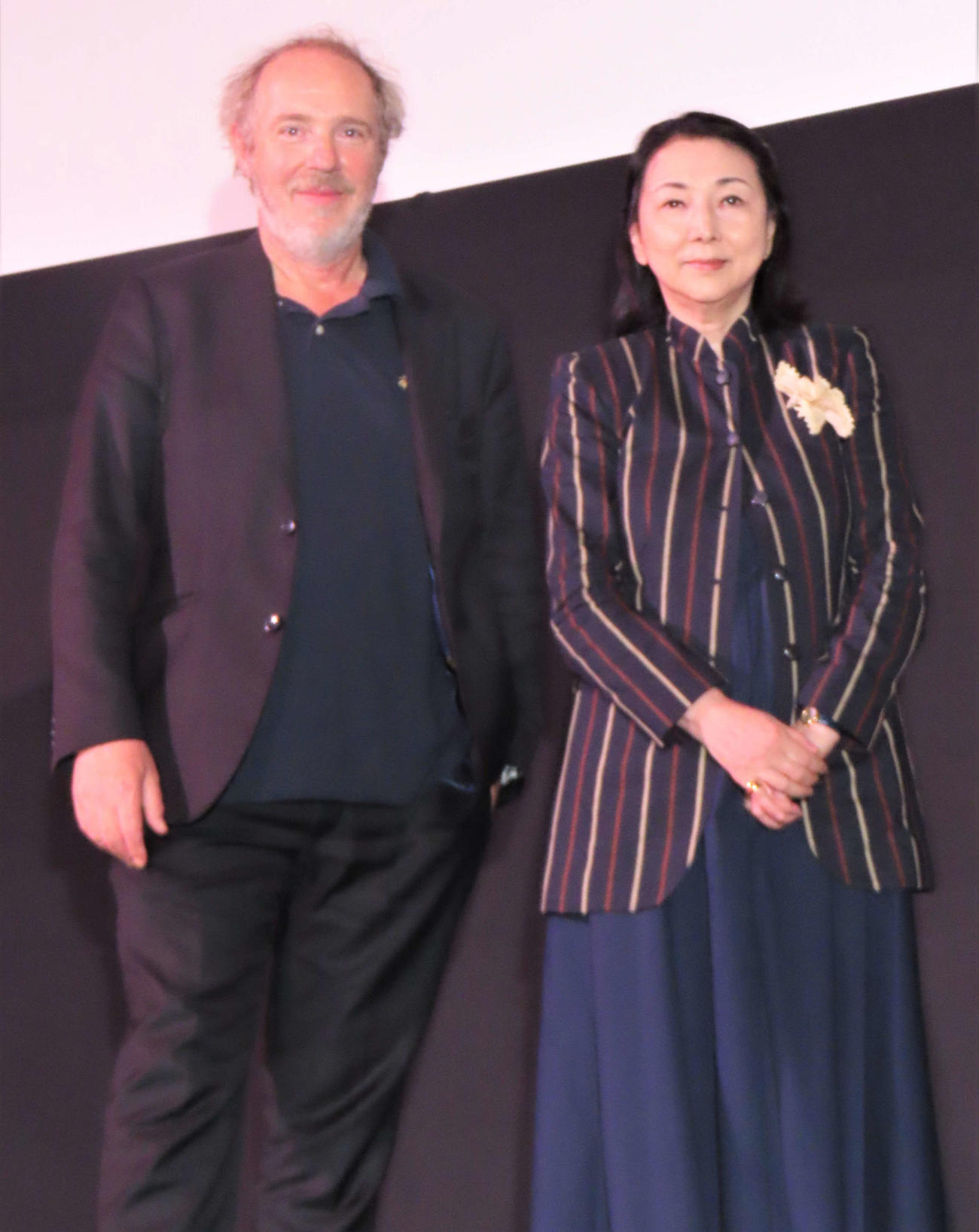 「第45回ぴあフィルムフェスティバル2023」トークイベントに出席した梶芽衣子（右）とアルノー・デプレシャン監督