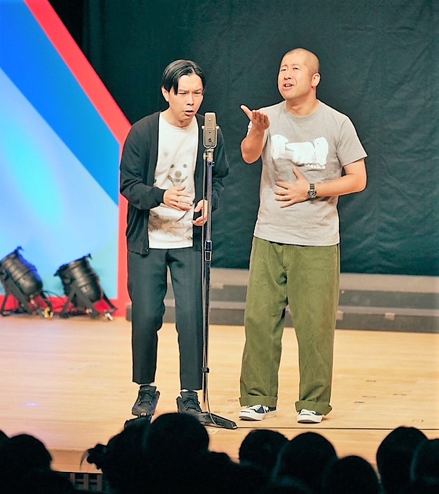 「ワタナベお笑いネタ祭りWELFES2023～supported by　にしたんクリニック～」に出演するハライチの岩井勇気（左）、澤部佑