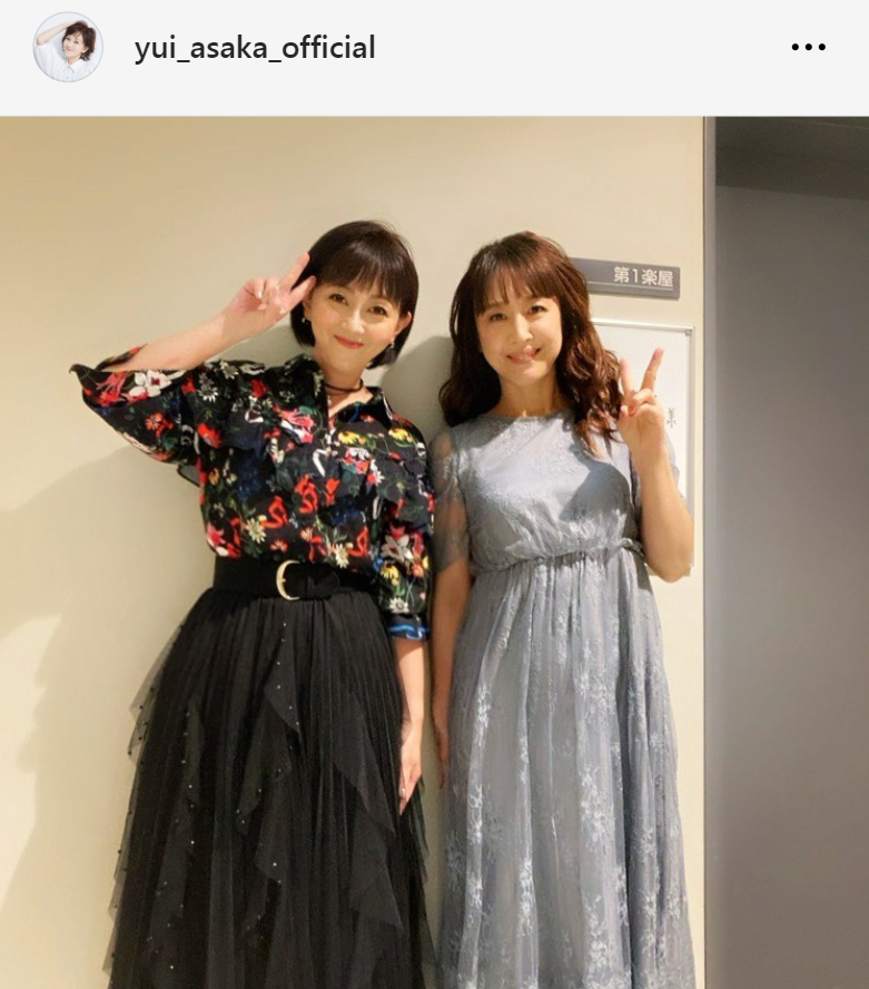 浅香唯（左）と相田翔子（浅香唯のインスタグラムから）