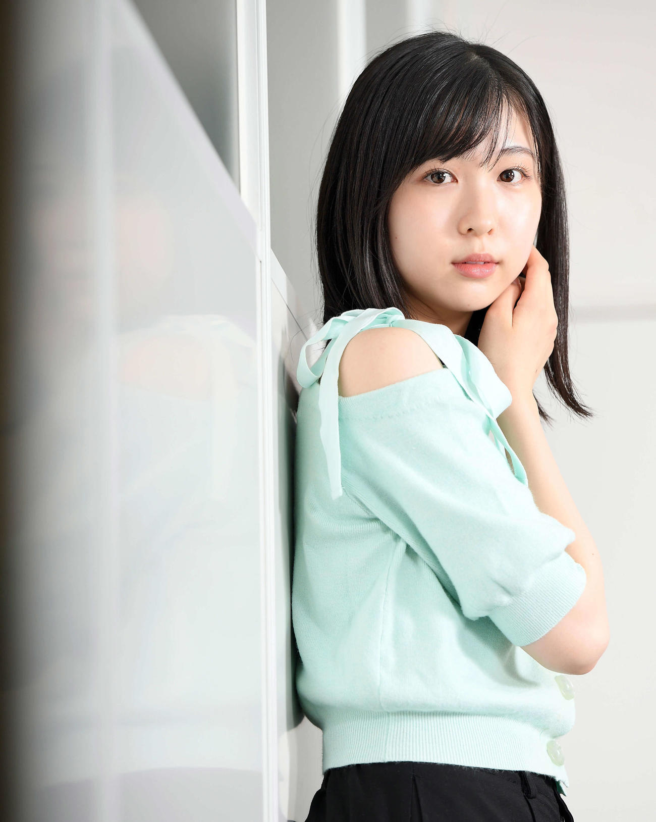 今年20歳。映画「海鳴りが聞こえる」で主演。舞台「フラガール’23」でもメインキャストを務める。今注目を集める女優中村守里（撮影・たえ見朱実）